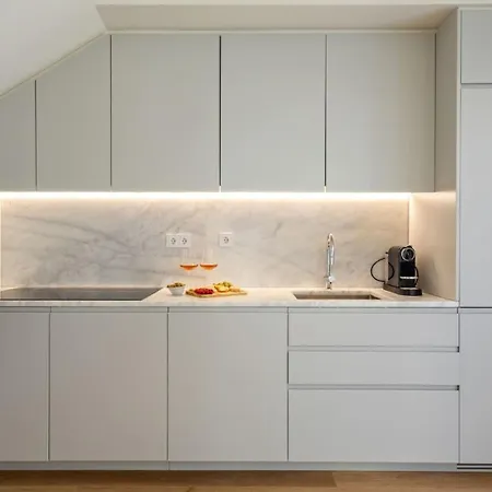 New 1-Bedroom Apartment With Botanical Garden Views In Principe Real * Lisboa